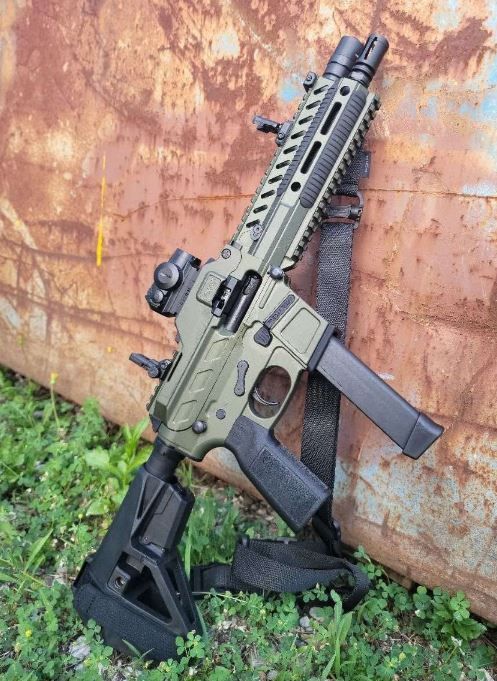 Freedom Ordnance FM-9D Belt-Fed 9mm M-LoK